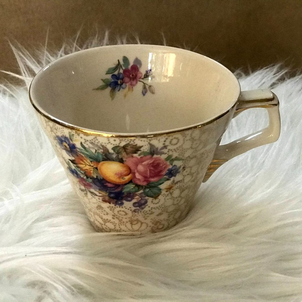 Vintage H & K Tunstall demi-tasse tea cup